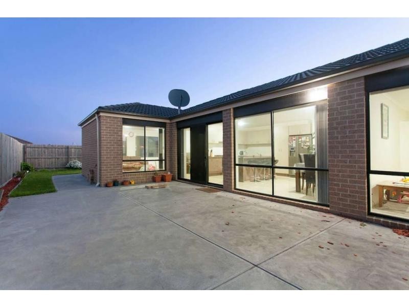 66 Fairhaven Boulevard, Cranbourne West VIC 3977