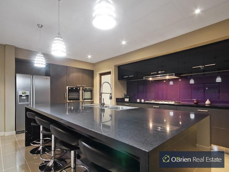 3 Ravensbourne Court, Sandhurst VIC 3977