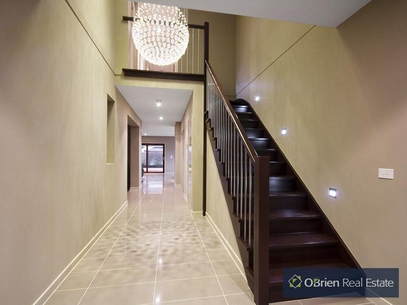 3 Ravensbourne Court, Sandhurst VIC 3977