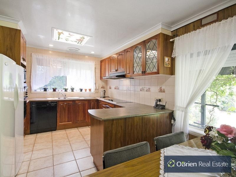 25 Browns Road, Devon Meadows VIC 3977