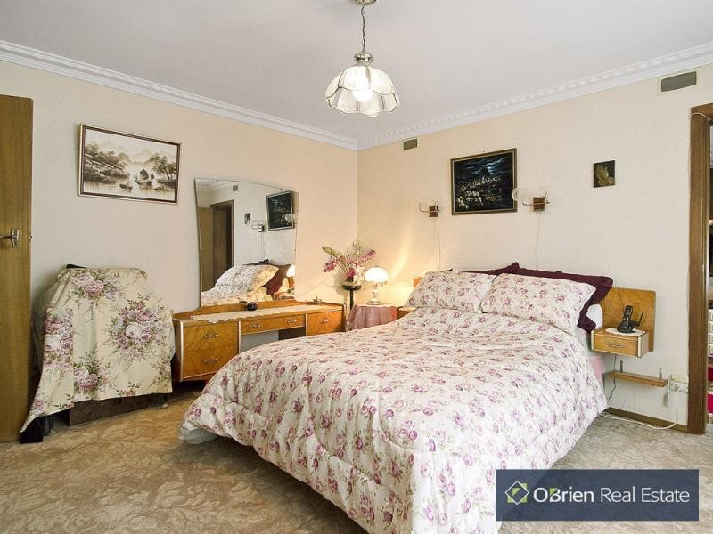 25 Browns Road, Devon Meadows VIC 3977