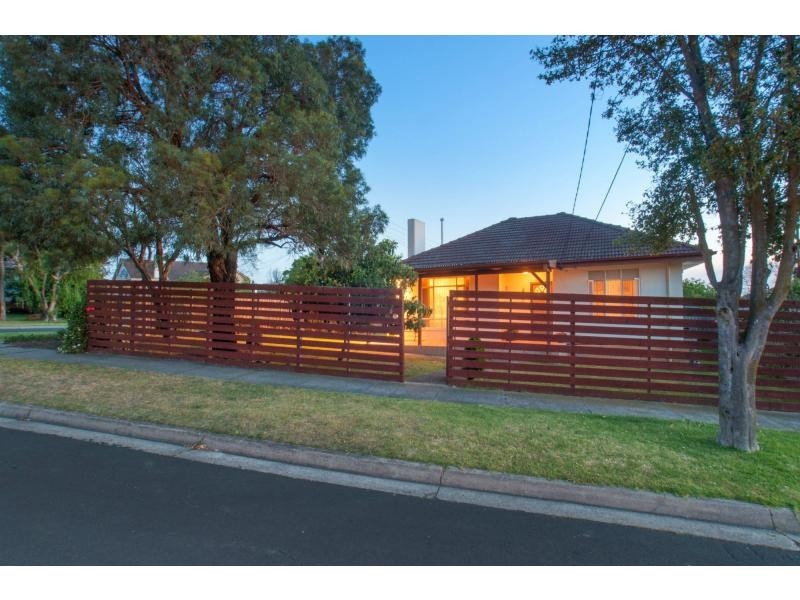 2 Campbell Street, Dandenong VIC 3175
