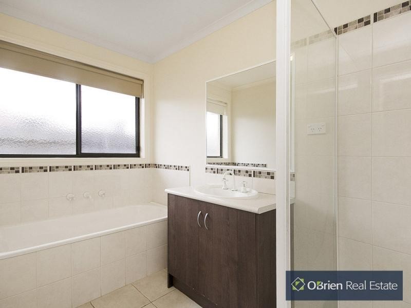 13 Acre Court, Pakenham VIC 3810