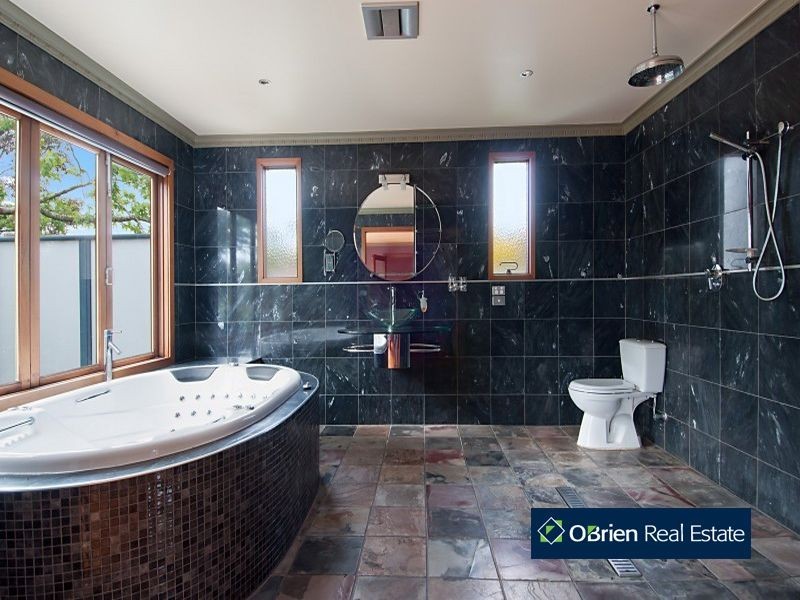 45 Baden Powell Drive, Frankston South VIC 3199