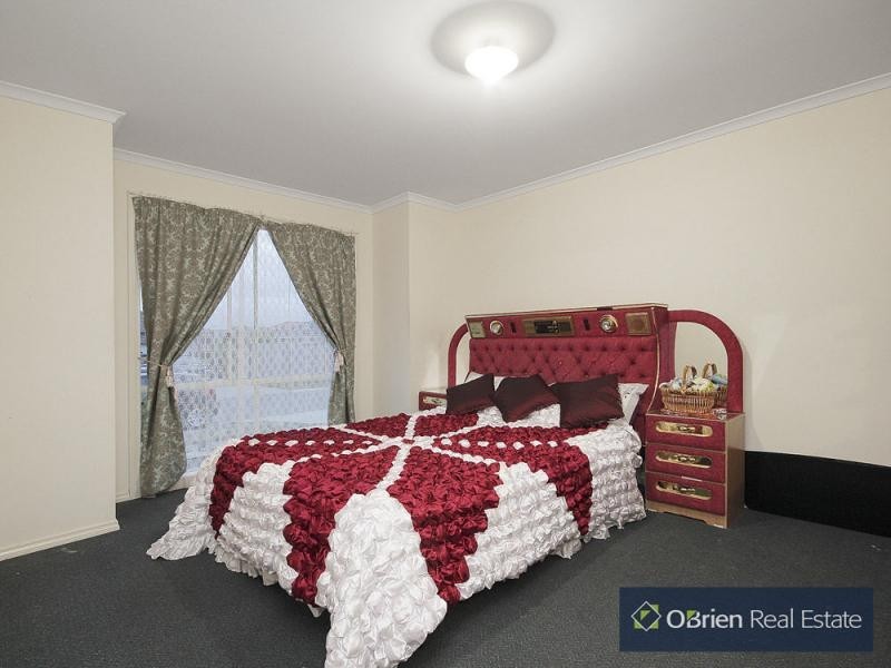 27 Beechwood Drive, Lyndhurst VIC 3975