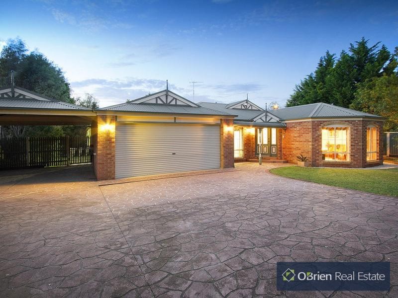 52 Melville Park Drive, Berwick VIC 3806
