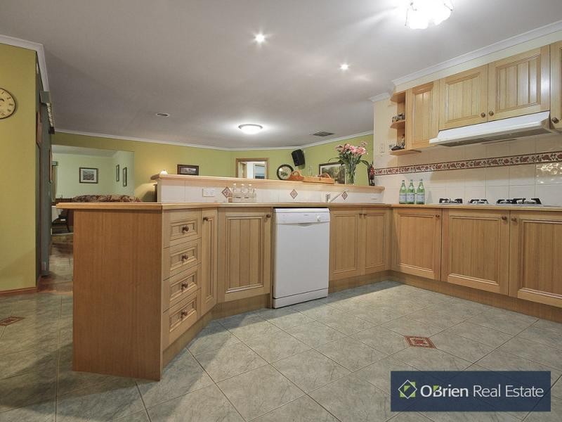 52 Melville Park Drive, Berwick VIC 3806