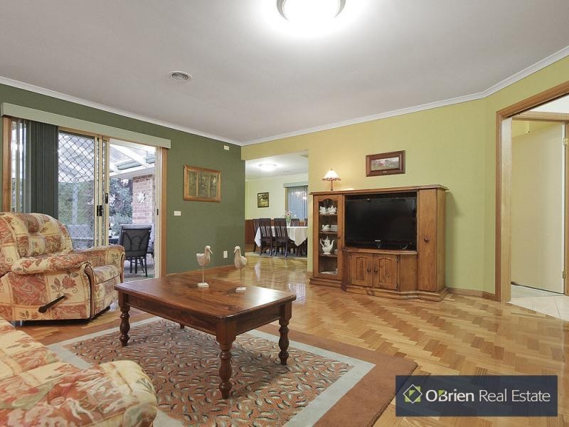 52 Melville Park Drive, Berwick VIC 3806