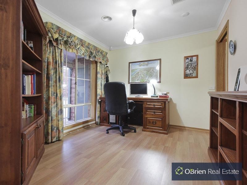 52 Melville Park Drive, Berwick VIC 3806