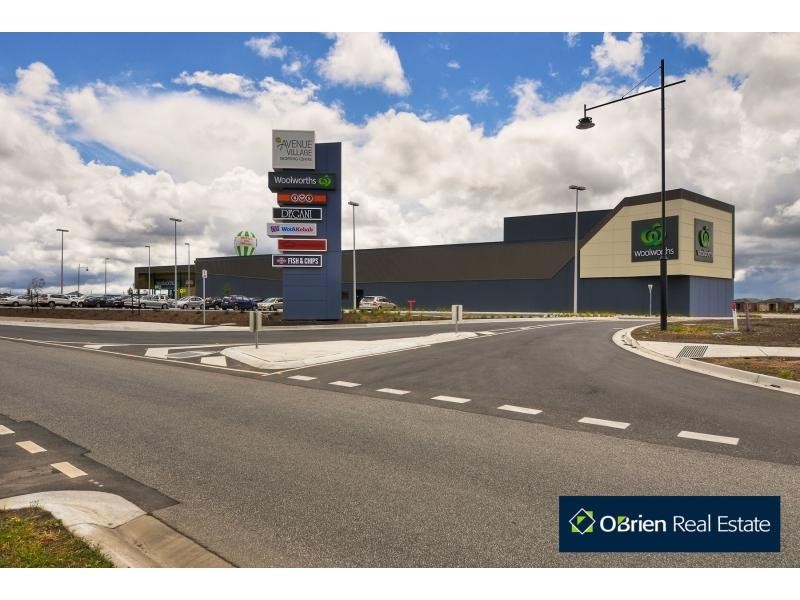 55 Mickleham Drive, Cranbourne North VIC 3977