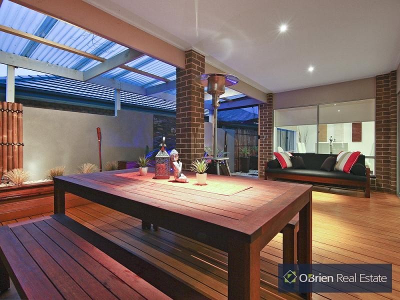 22 Botanic Drive, Pakenham VIC 3810