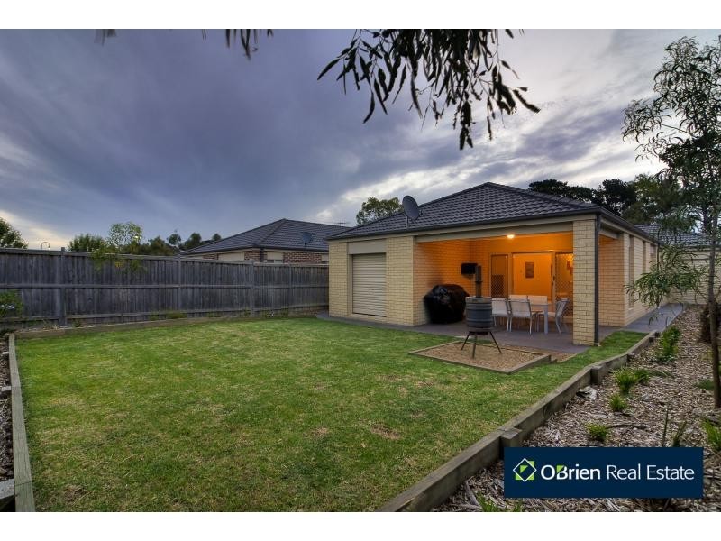 56 Sussex Avenue, Cranbourne North VIC 3977