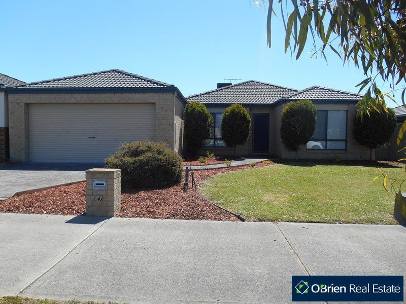 47 Scotsdale Drive, Cranbourne East VIC 3977