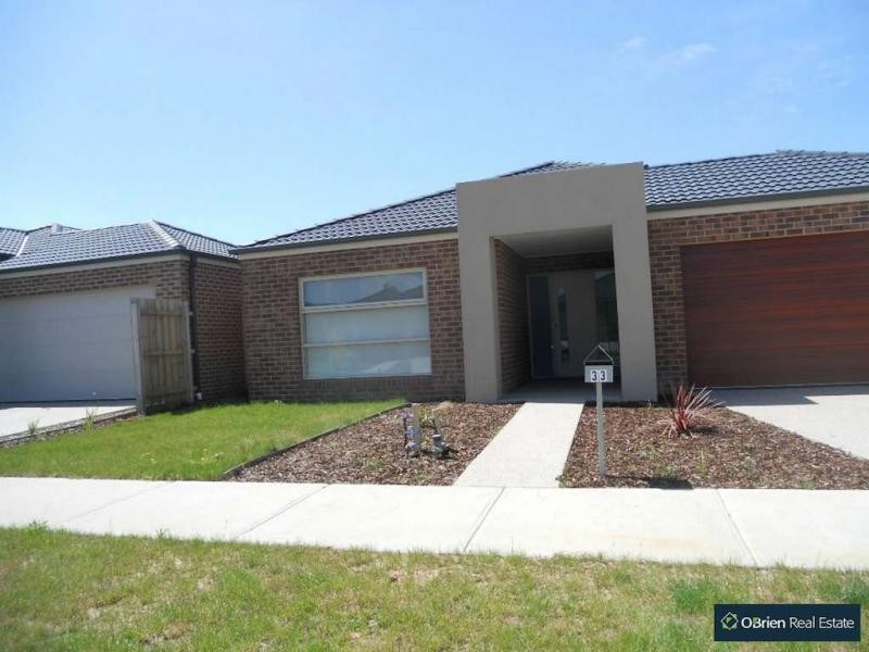 33 Cadillac Street, Cranbourne East VIC 3977