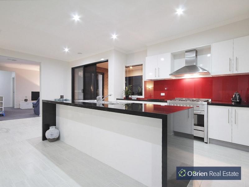 3 Whiteley Way, Pakenham VIC 3810