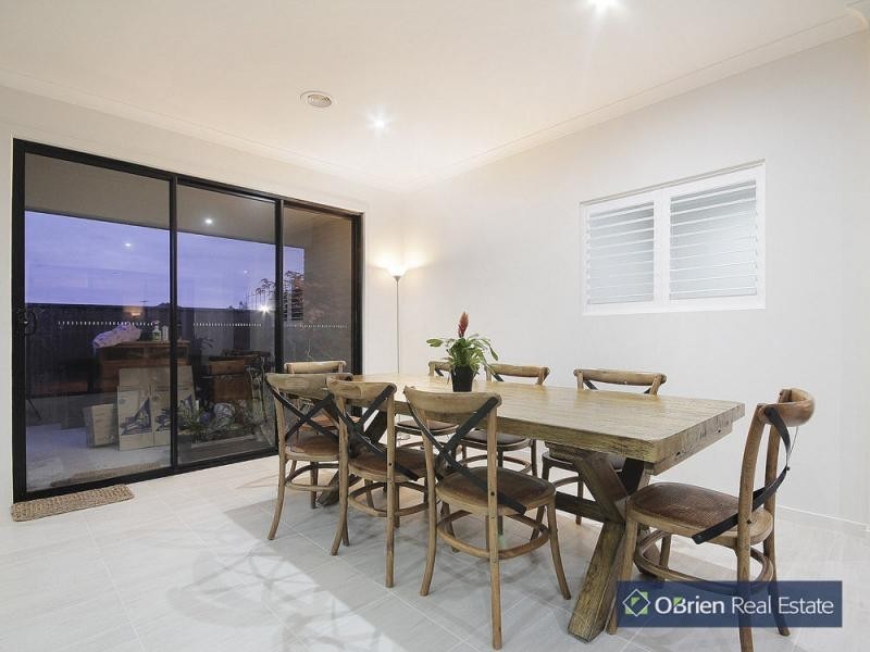 3 Whiteley Way, Pakenham VIC 3810
