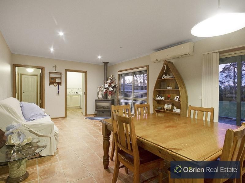 6C Lancelot Court, Drouin VIC 3818