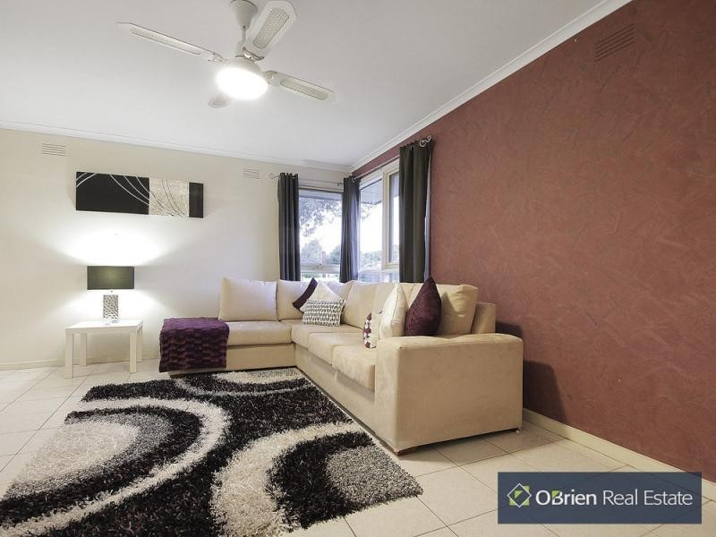 19 Jillian Street, Cranbourne VIC 3977