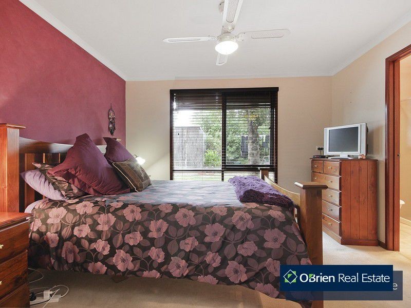 10 Elandra Way, Cranbourne West VIC 3977