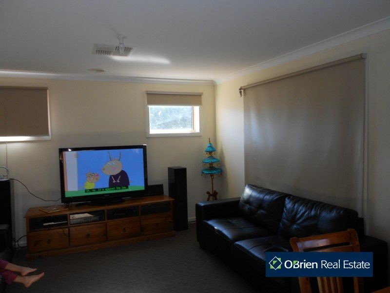 2/23 Fleur Court, Narre Warren South VIC 3805