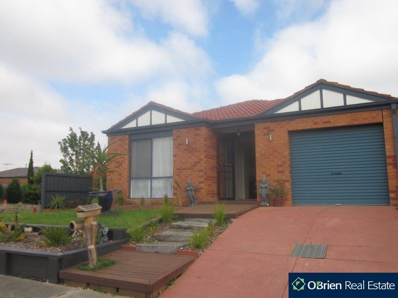 7 Staunton Walk, Cranbourne West VIC 3977
