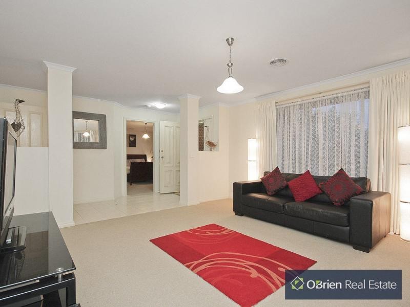 16 Ashmore Avenue, Narre Warren South VIC 3805