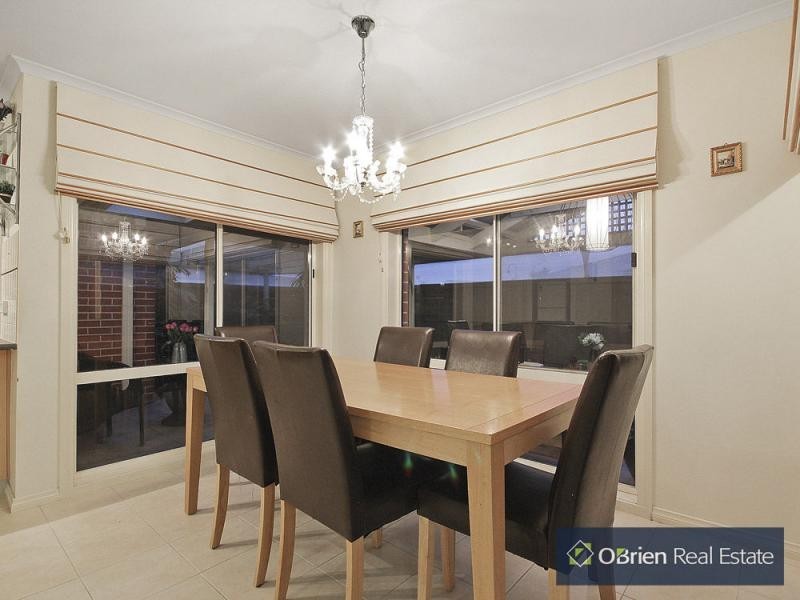 16 Ashmore Avenue, Narre Warren South VIC 3805