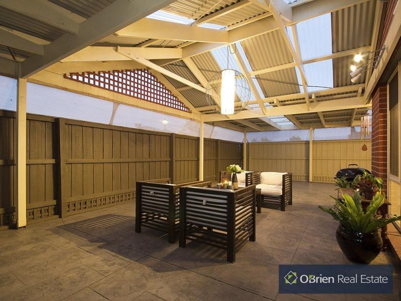 16 Ashmore Avenue, Narre Warren South VIC 3805