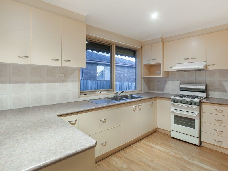 11 Bradley Terrace, Narre Warren VIC 3805