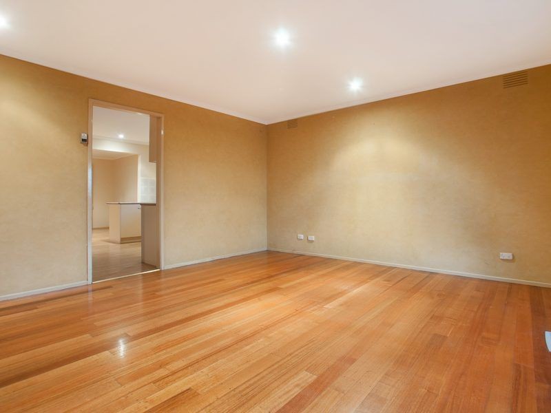 11 Bradley Terrace, Narre Warren VIC 3805