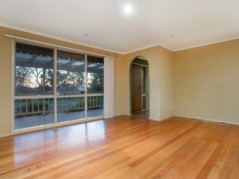 11 Bradley Terrace, Narre Warren VIC 3805