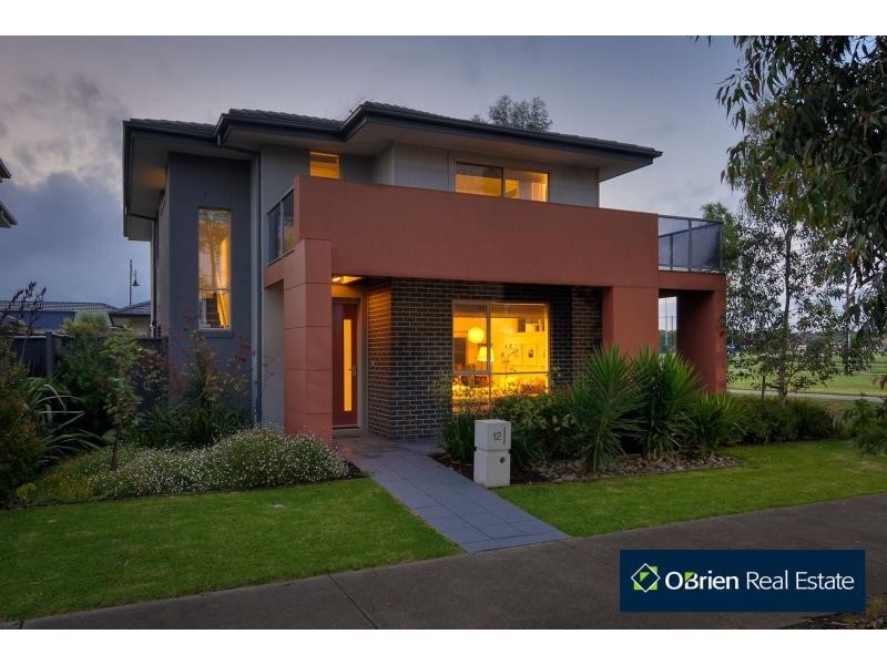 12 Aspect Lane, Cranbourne North VIC 3977