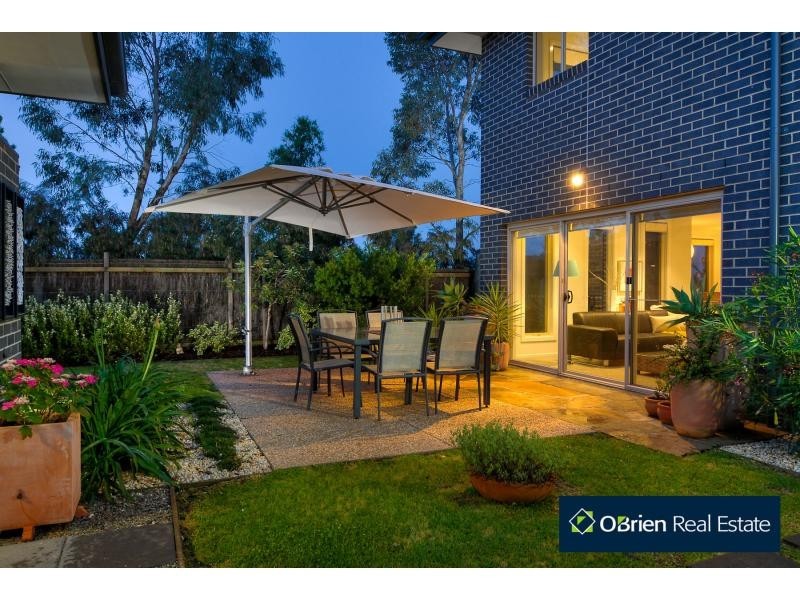 12 Aspect Lane, Cranbourne North VIC 3977