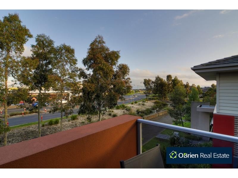 12 Aspect Lane, Cranbourne North VIC 3977