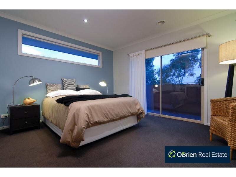 12 Aspect Lane, Cranbourne North VIC 3977