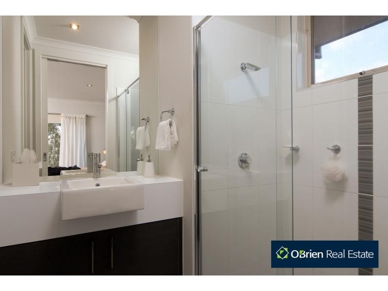 12 Aspect Lane, Cranbourne North VIC 3977