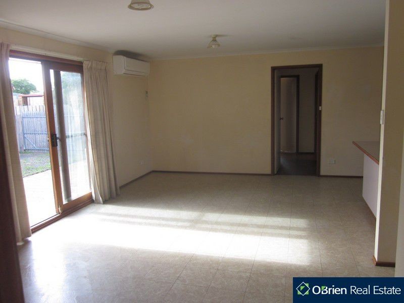 1 Porto Court, Cranbourne North VIC 3977