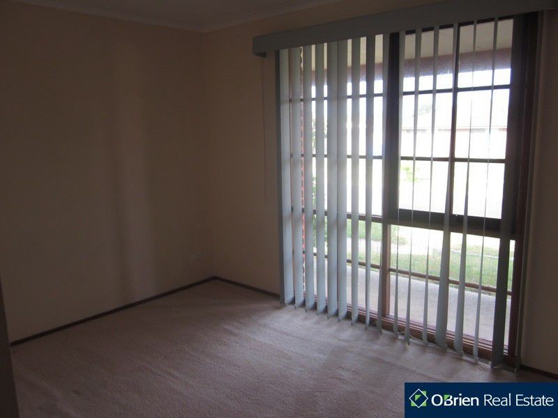 1 Porto Court, Cranbourne North VIC 3977