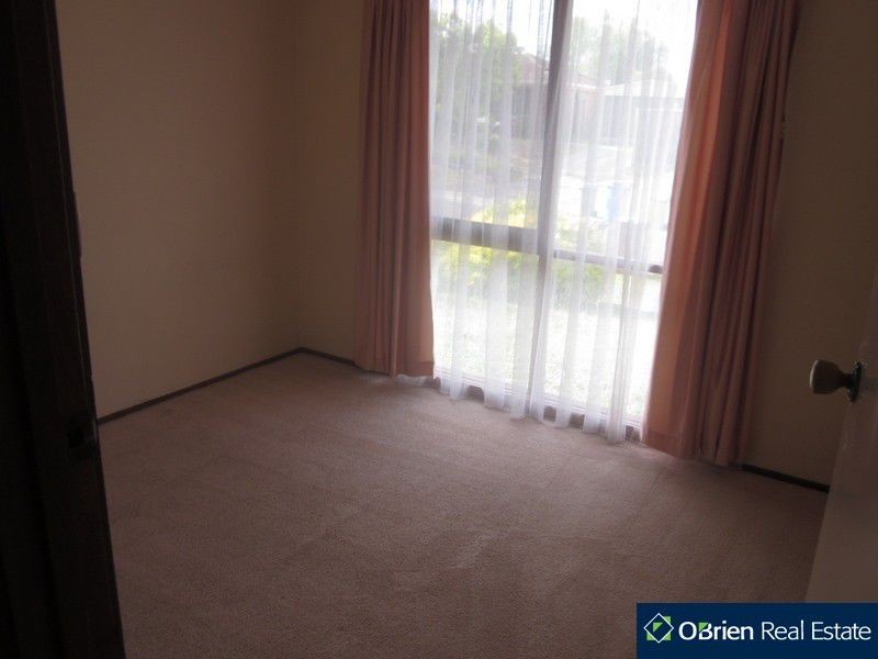 1 Porto Court, Cranbourne North VIC 3977