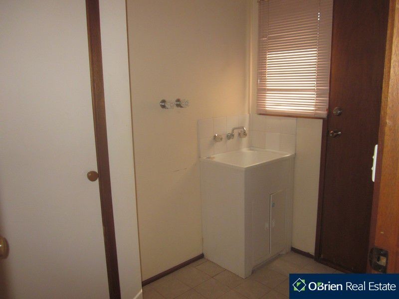 1 Porto Court, Cranbourne North VIC 3977