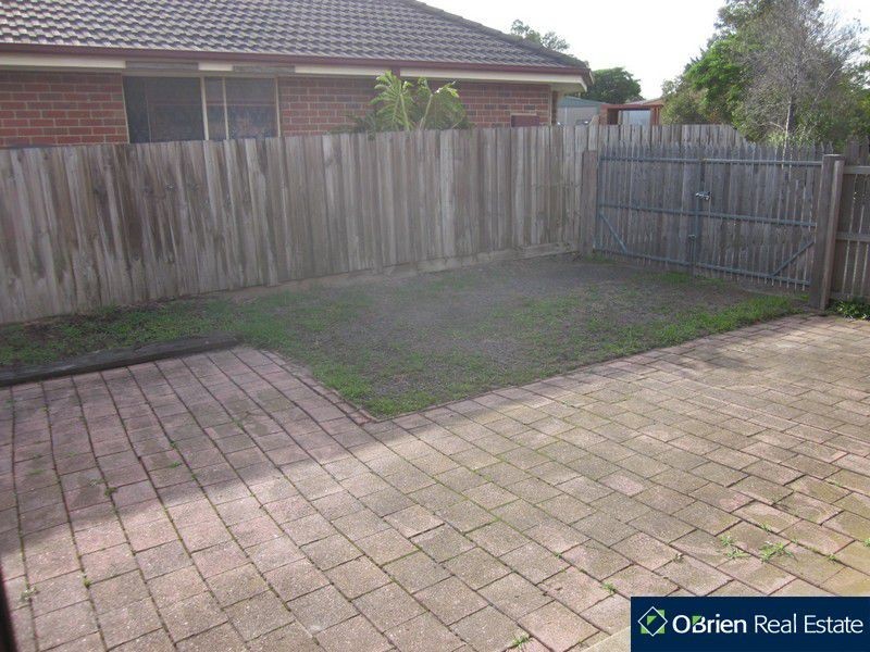 1 Porto Court, Cranbourne North VIC 3977