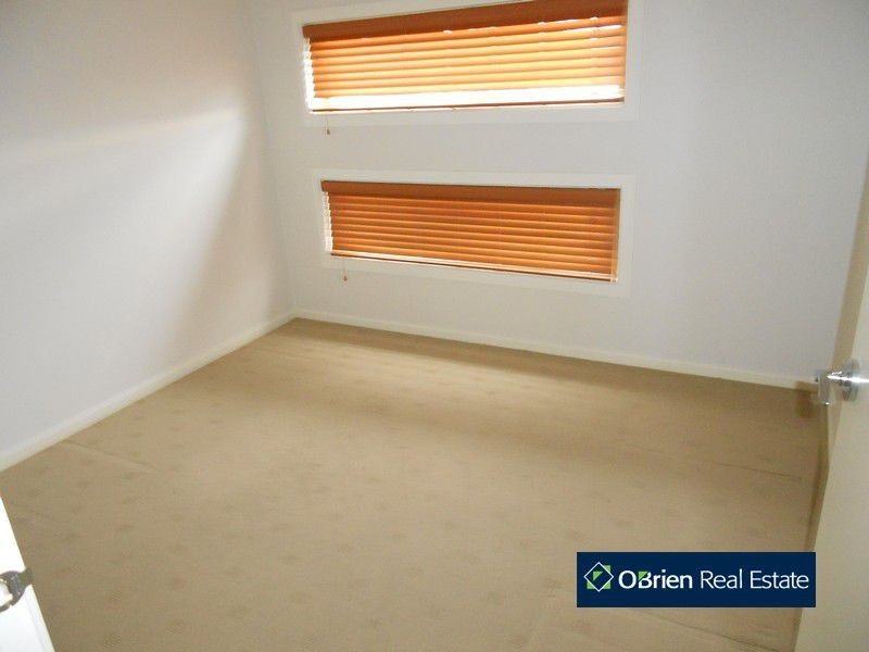 12 Arden Avenue, Pakenham VIC 3810