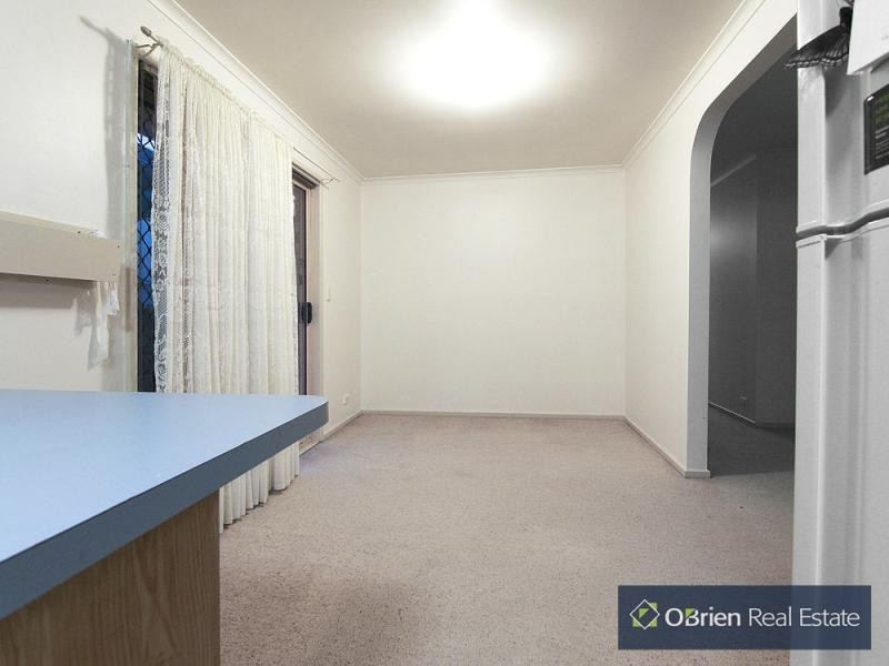 17 Phelan Drive, Cranbourne North VIC 3977