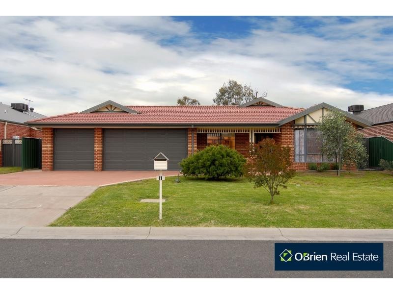 11 Galway Place, Cranbourne VIC 3977