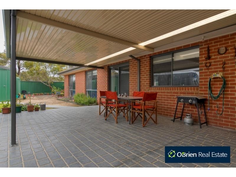 11 Galway Place, Cranbourne VIC 3977