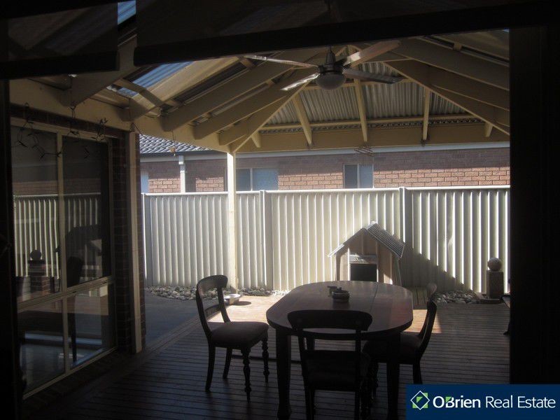 3 BARWON Drive, Pakenham VIC 3810