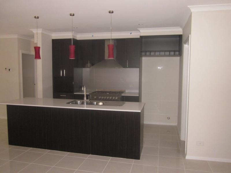 144 Mountainview Boulevard, Cranbourne North VIC 3977