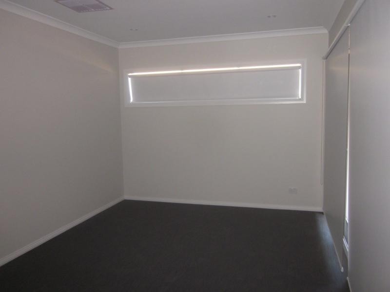 144 Mountainview Boulevard, Cranbourne North VIC 3977