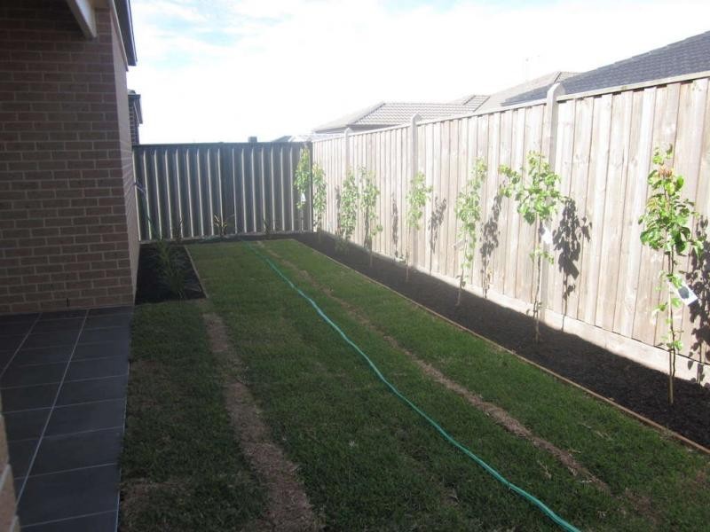 63 Burford Way, Cranbourne North VIC 3977