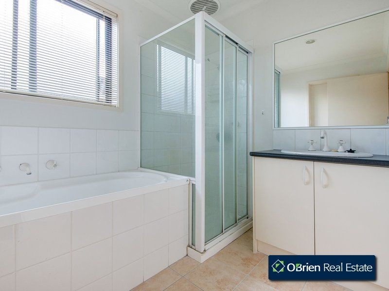 3/5 Piney Ridge, Endeavour Hills VIC 3802